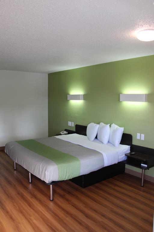 Days Inn By Wyndham Cincinnati I-71 Silverton 외부 사진